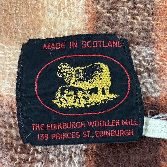 The Edinburgh Woollen Mill Vintage Scottish Wool Plaid Lap Blanket/ Shawl/ Throw - Picture 8 of 10